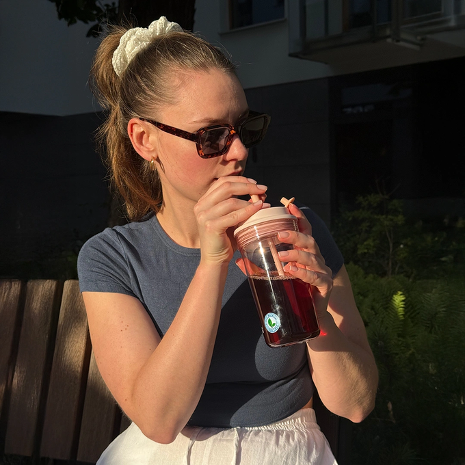 Butelka na wodę Majestic Sport Mia 680 ml różowa