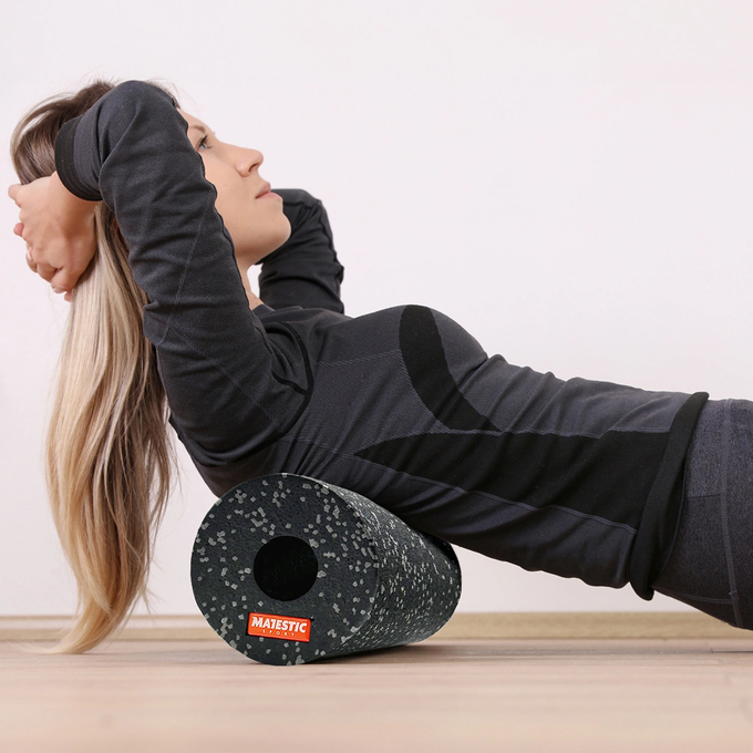 Duży roller do masażu EPP Majestic Sport TENSO 29,5x15 cm czarno-szary