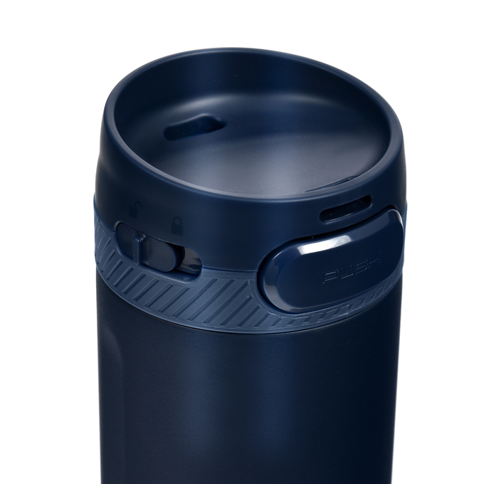 Niebieski kubek termiczny o pojemności 600 ml, Majestic Sport Nord z blokadą