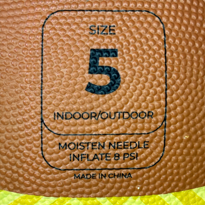 Piłka do koszykówki Majestic Sport TheOne, pomarańczowa, zbliżenie na rozmiar, do gry indoor i outdoor